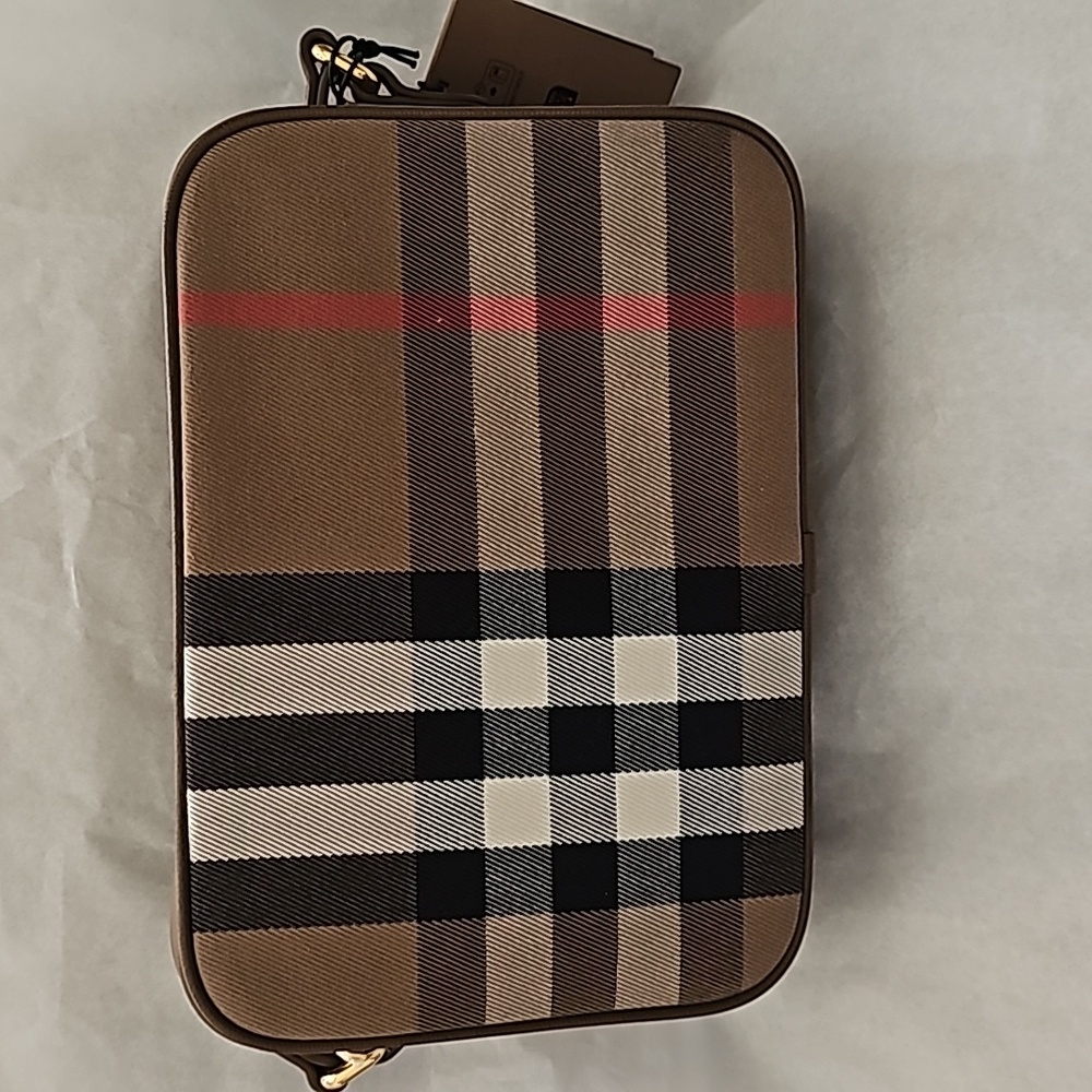Burbbery crossbody